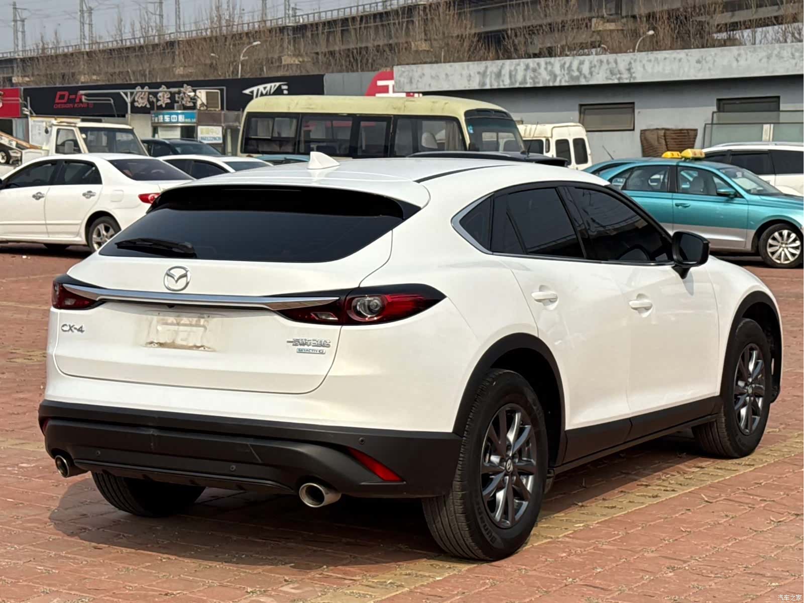 Mazda CX-4, 2023 6