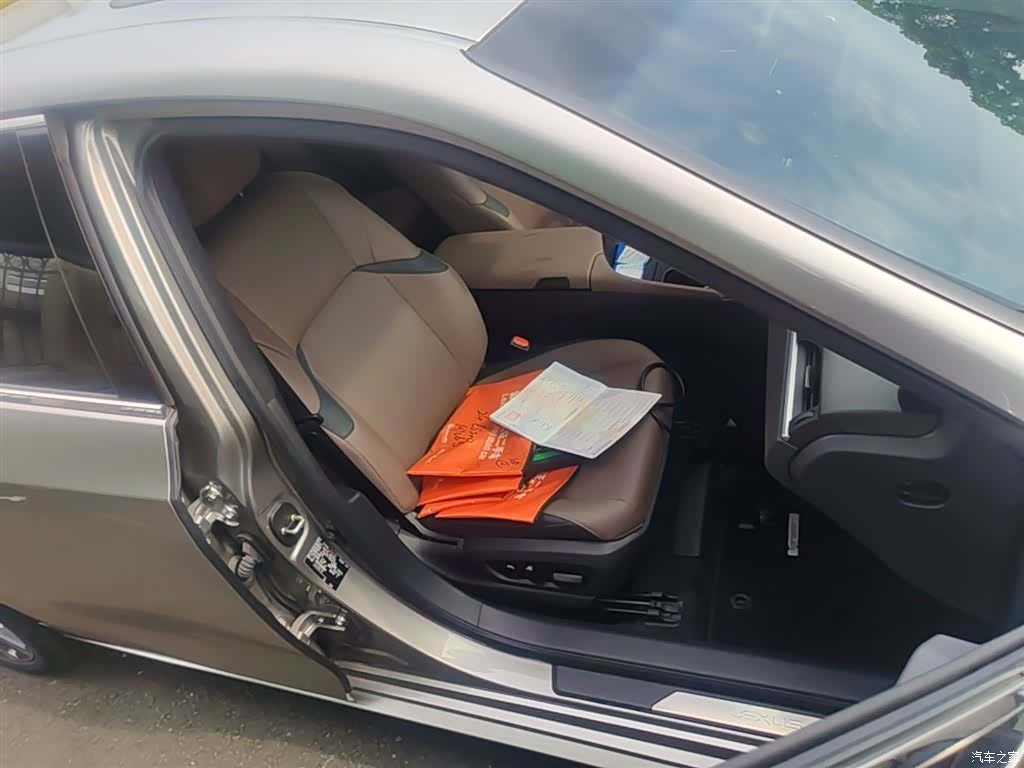 Lexus ES, 2024 25