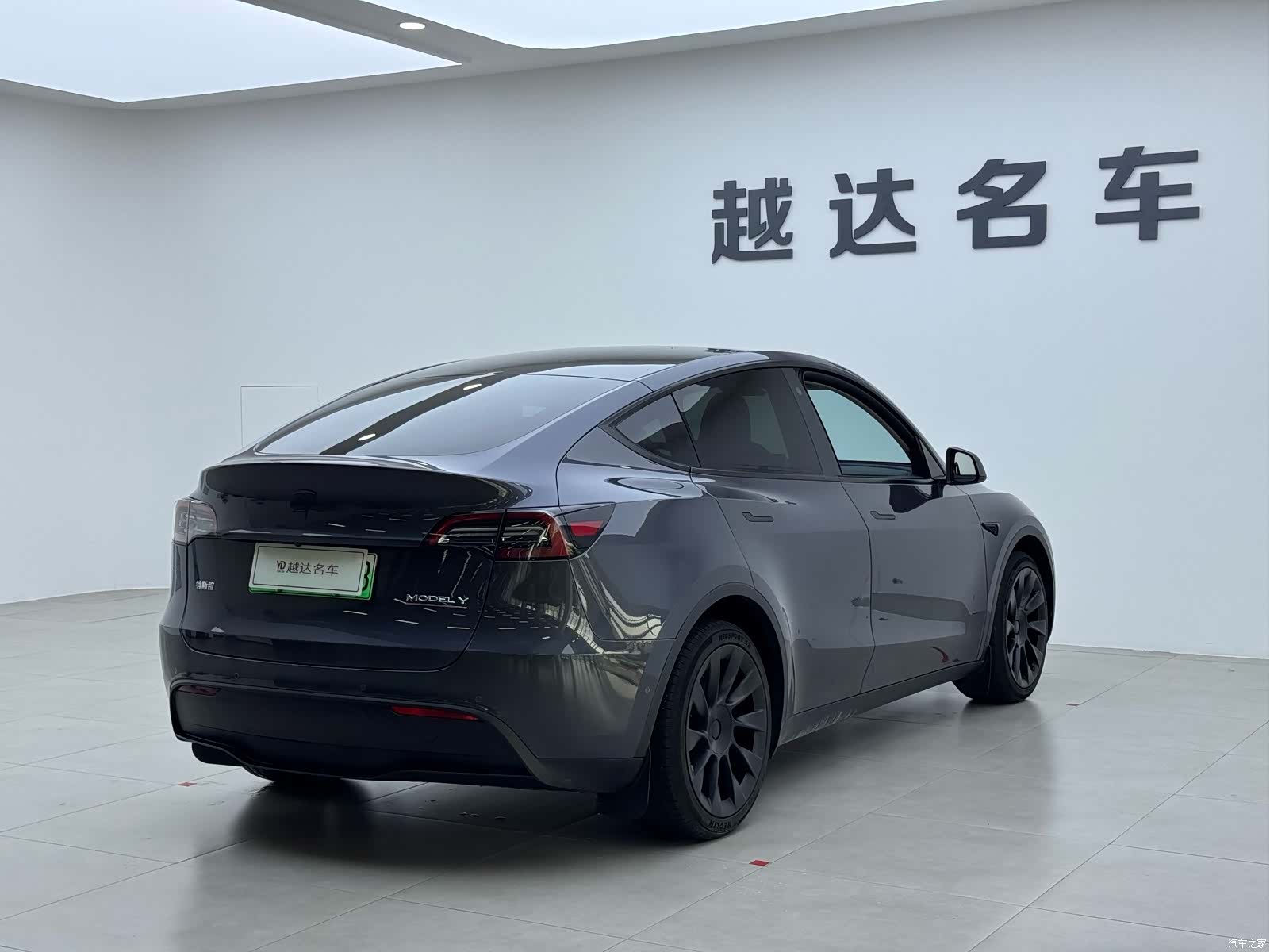 Tesla Model Y, 2022 18