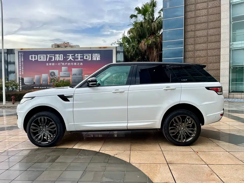 Land Rover Range Rover Sport Land Rover Range Rover Sport