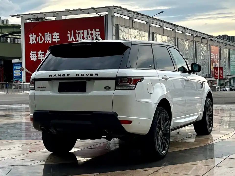 Land Rover Range Rover Sport Land Rover Range Rover Sport