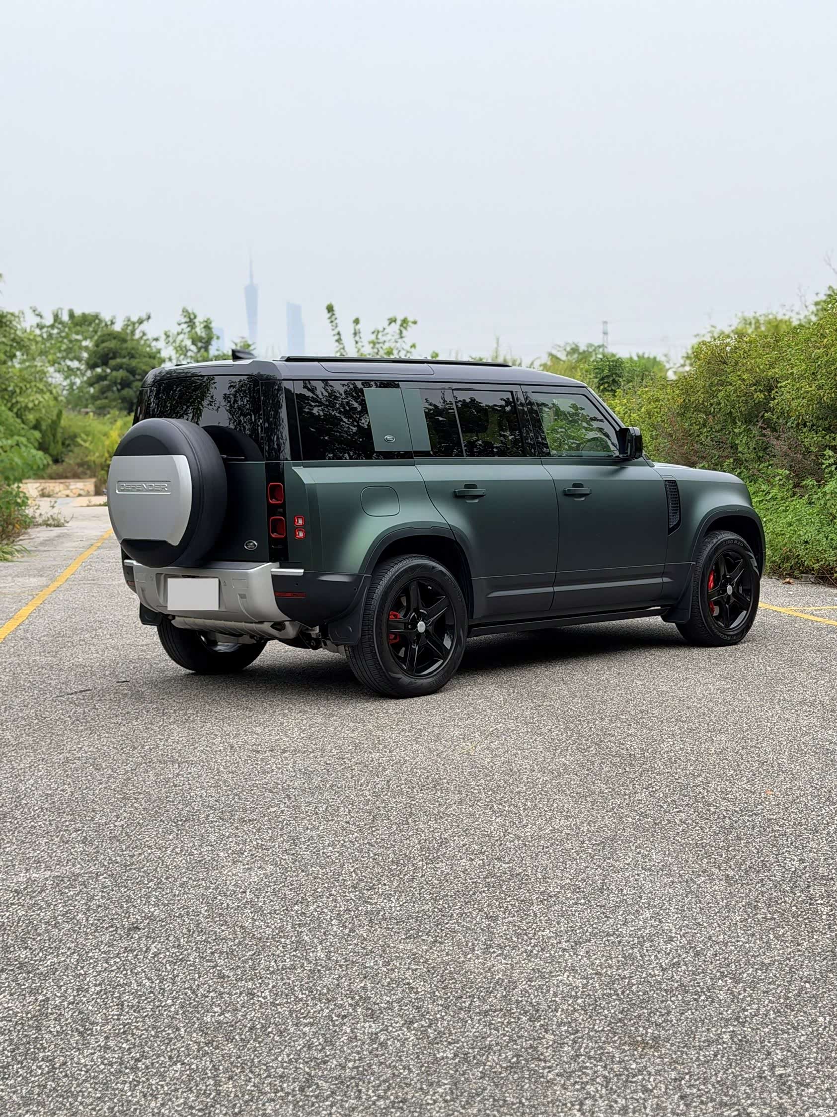 Land Rover Defender, 2020 10