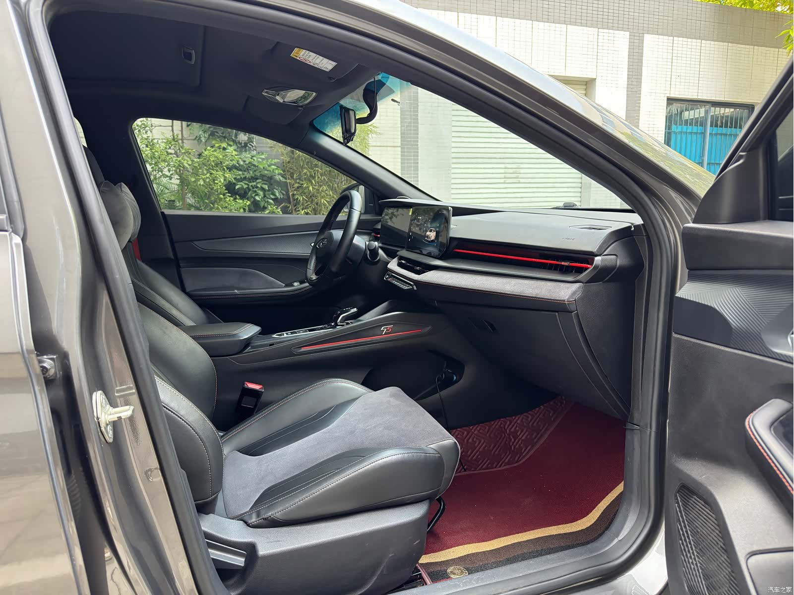 Geely Binray, 2022 7