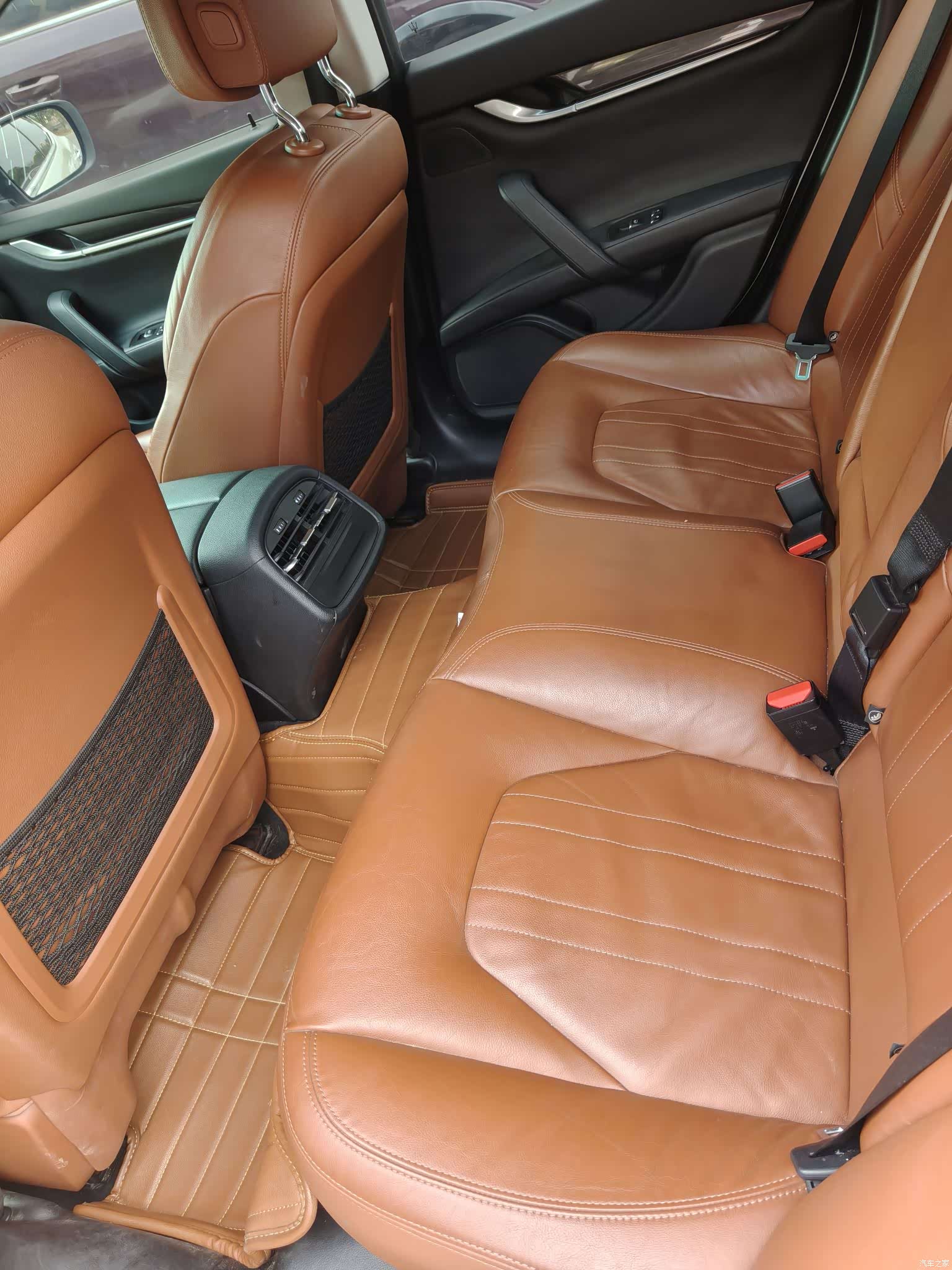Maserati Ghibli, 2016 9