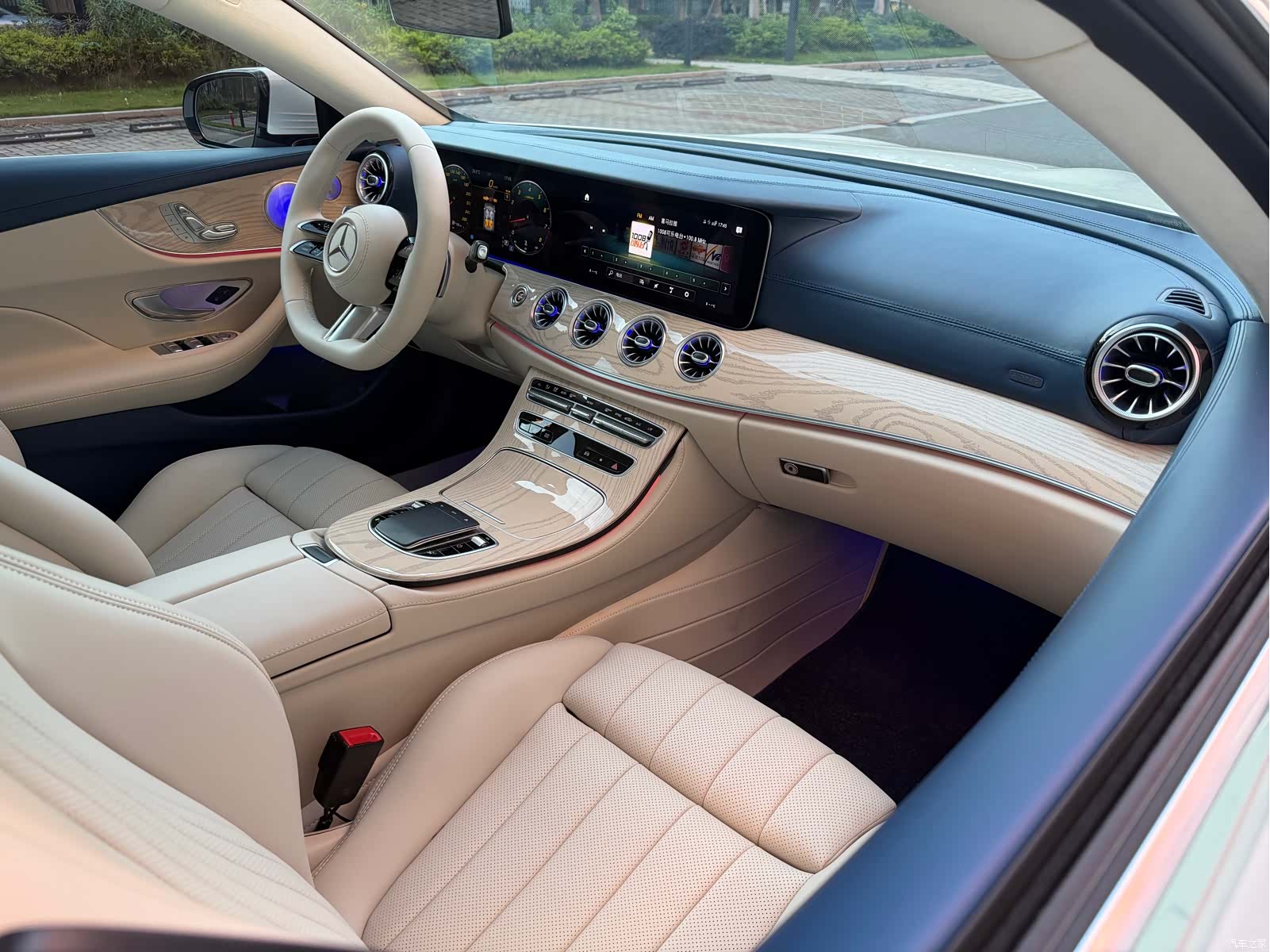 Mercedes-Benz E-Class, 2024 9
