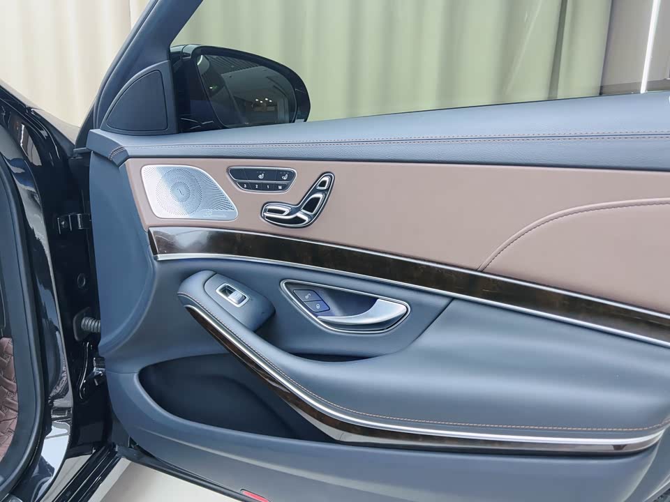 Mercedes-Benz Maybach S-class