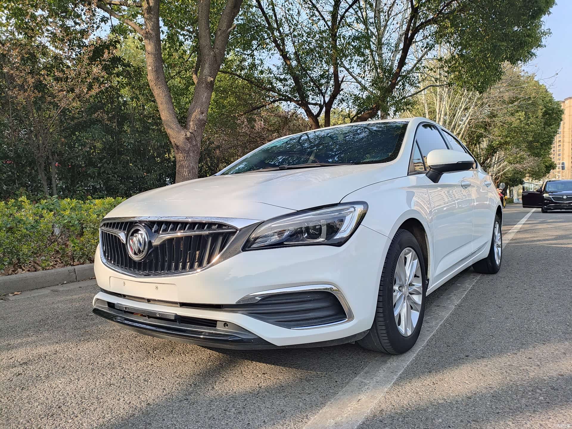 Buick Verano, 2018 1