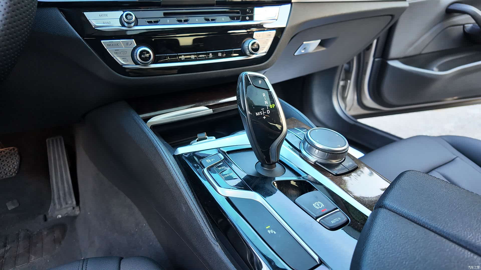 BMW 5 Series, 2018 17