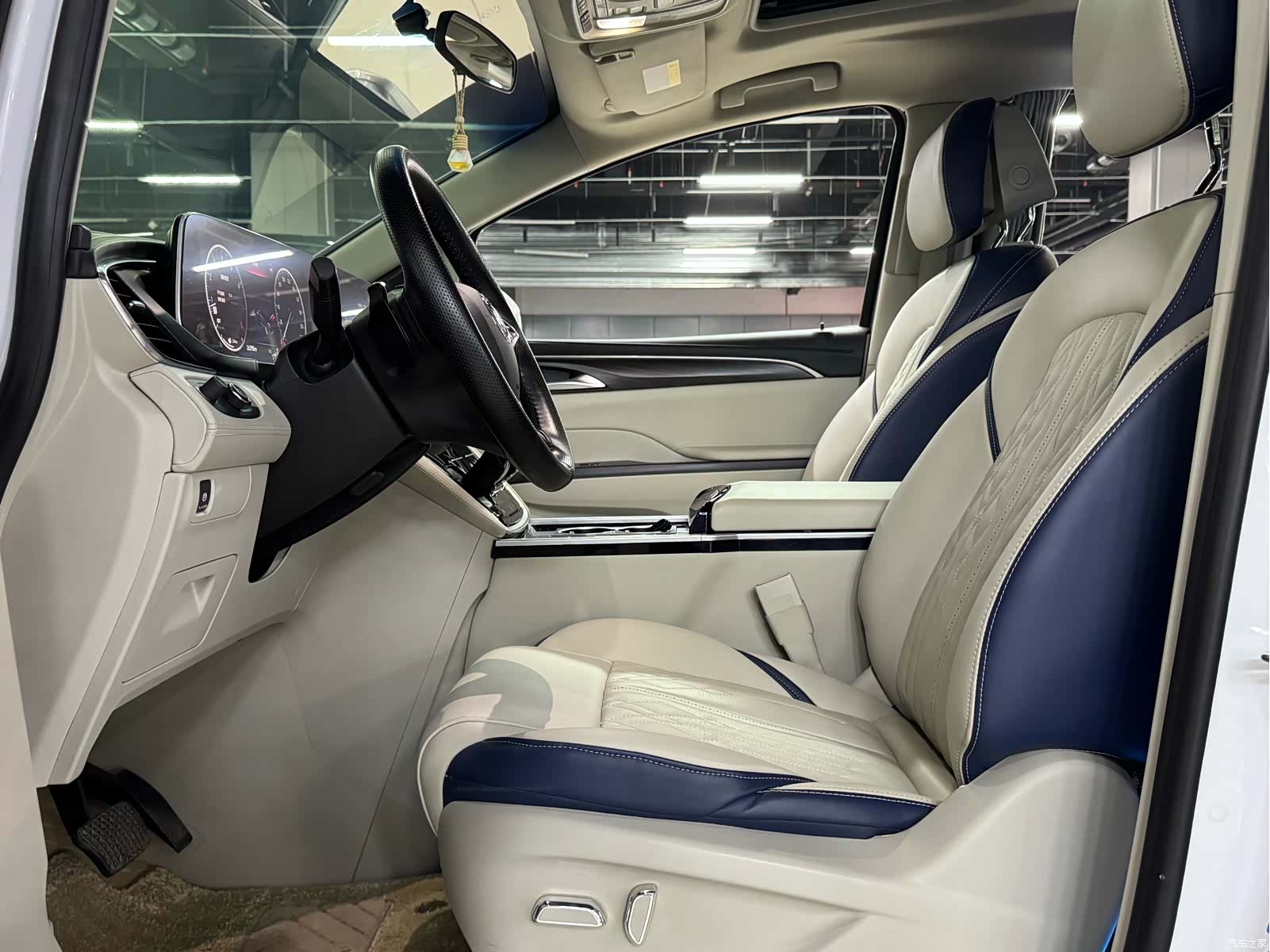 Buick GL8, 2023 8