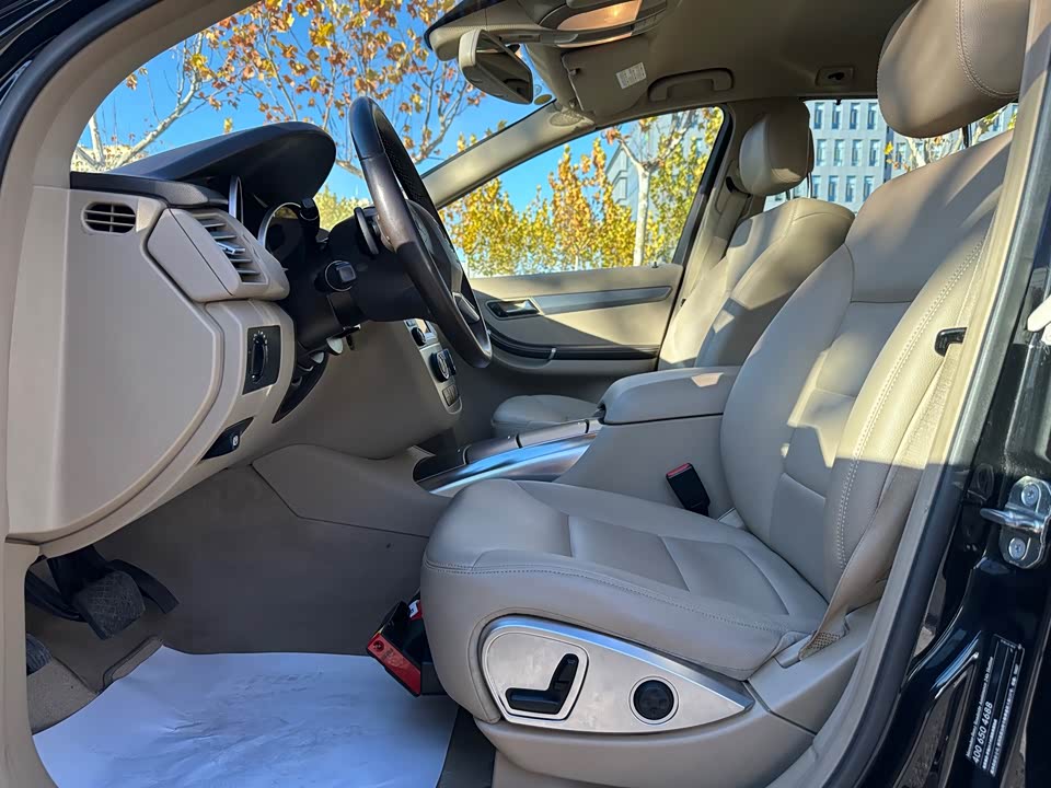 Mercedes-Benz R-class