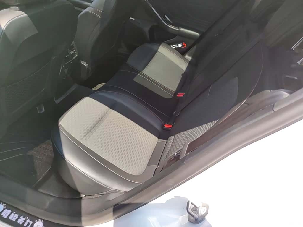 Ford Focus, 2019 17