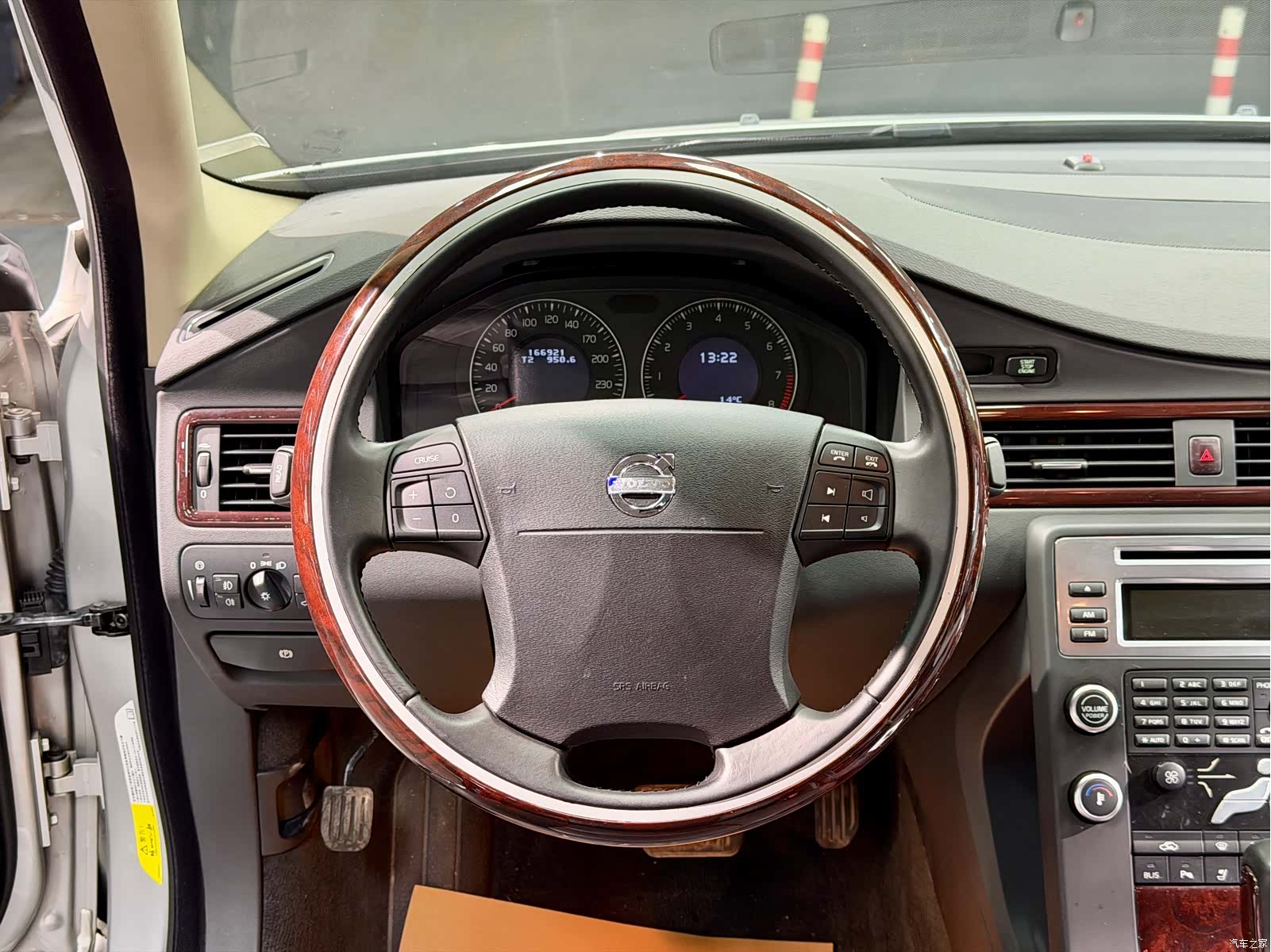 Volvo S80, 2009 14