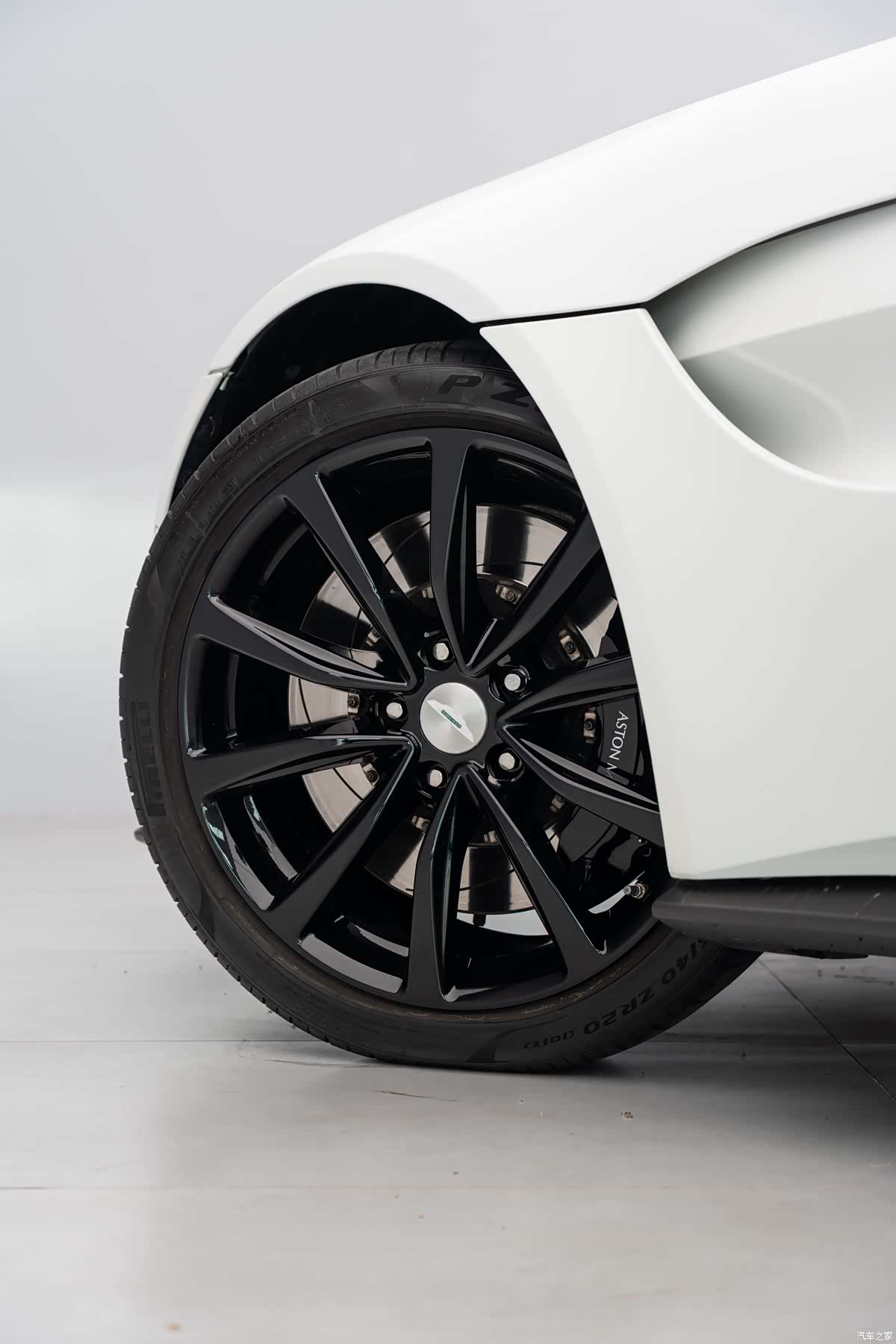 Aston Martin Vantage, 2022 12