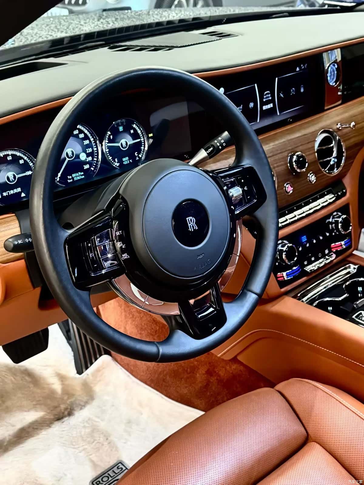 Rolls-Royce Ghost, 2022 4