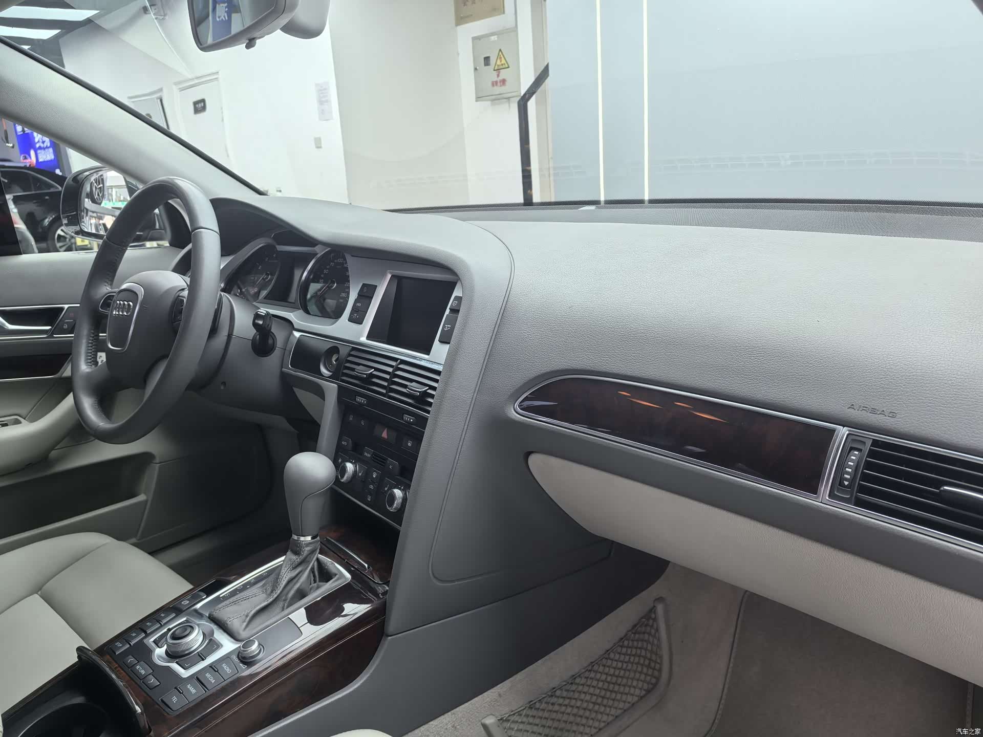 Audi A6L, 2011 7