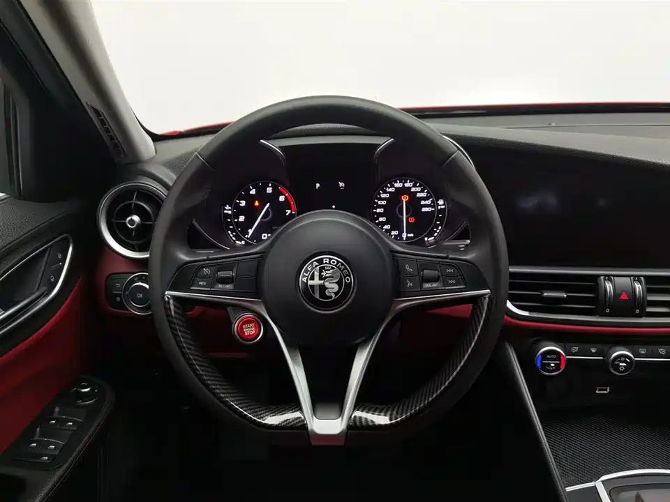 Alfa Romeo Giulia Alfa Romeo Giulia