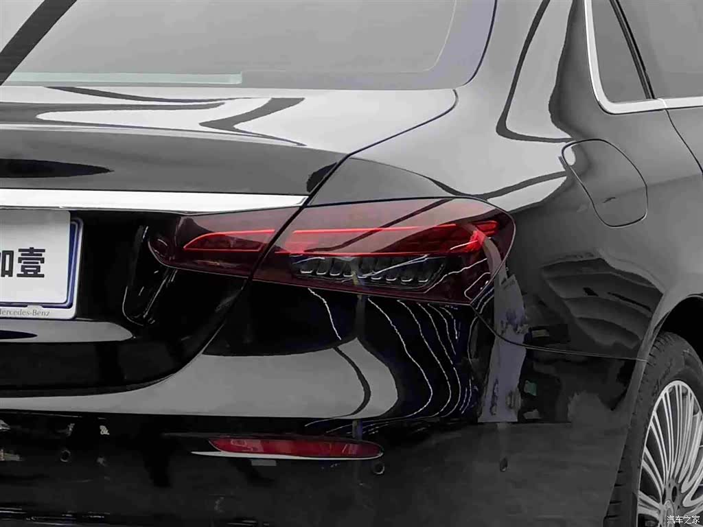 Mercedes-Benz E-Class, 2023 18