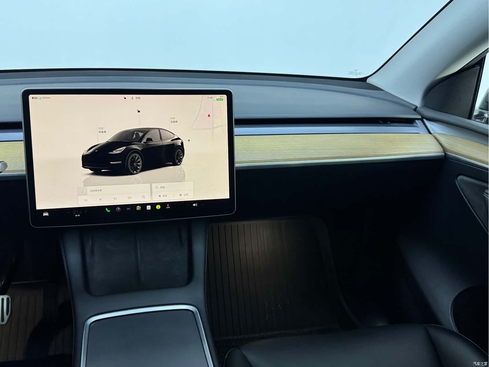 Tesla Model Y, 2022 12