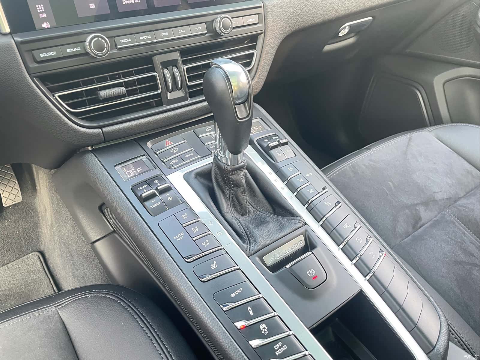 Porsche Macan, 2020 все фото