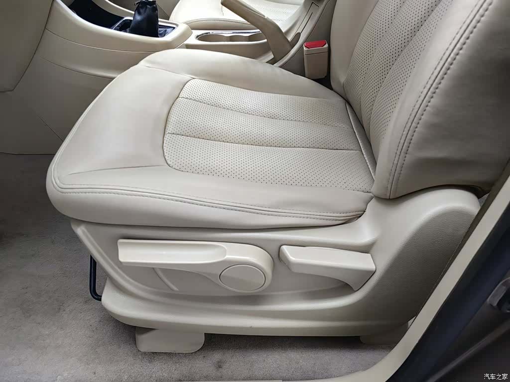 Wuling 730, 2016 20