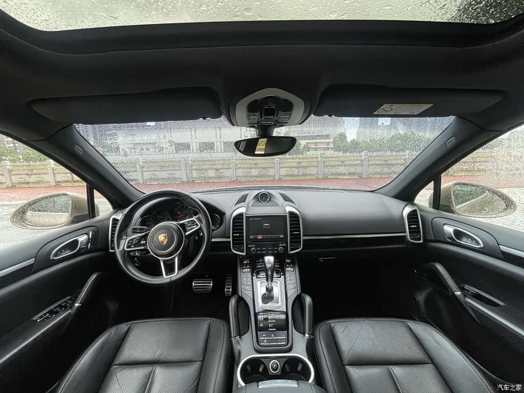 Porsche Cayenne, 2018 все фото