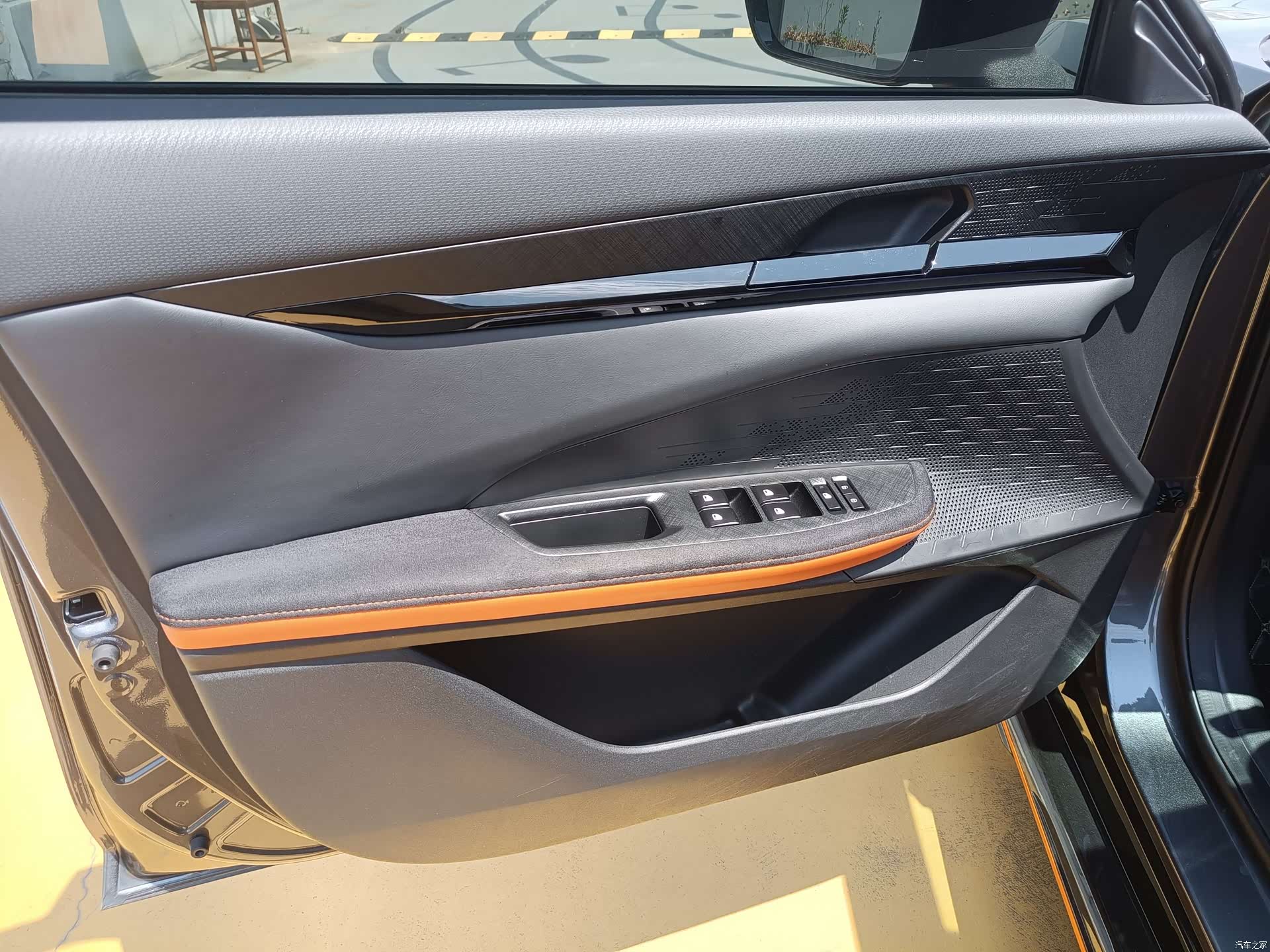 Changan UNI-V, 2022 8
