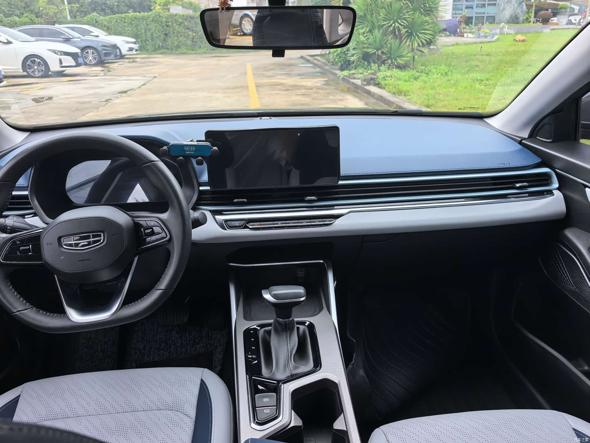 Geely Emgrand, 2022 6