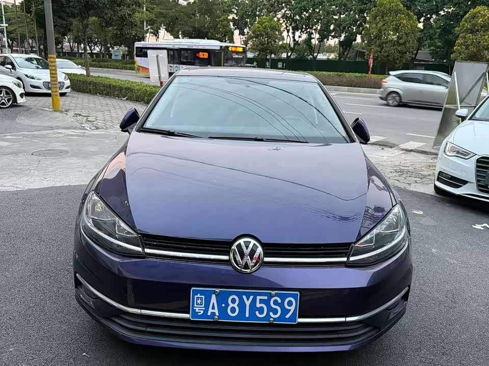 Volkswagen golf