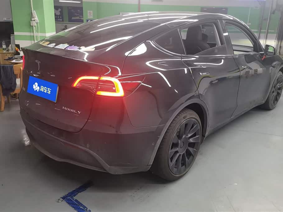 Tesla Model Y Tesla Model Y