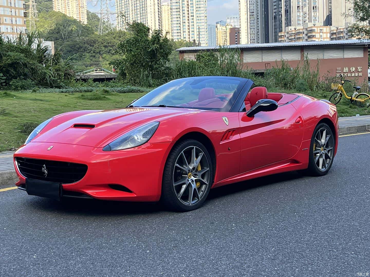 Ferrari California, 2011 1