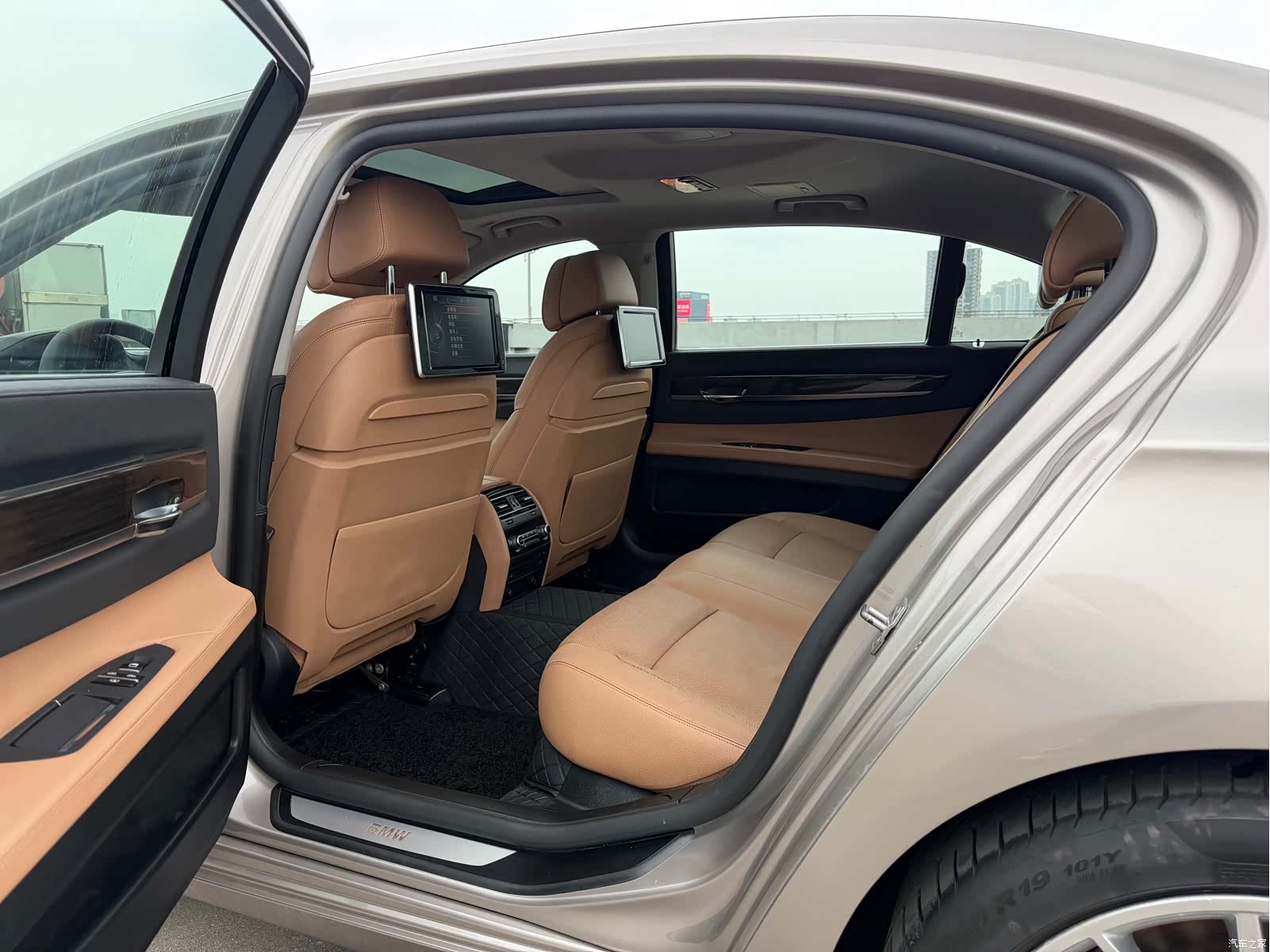 BMW 7 Series, 2015 10