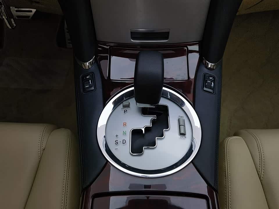 Toyota Reiz Toyota Reiz