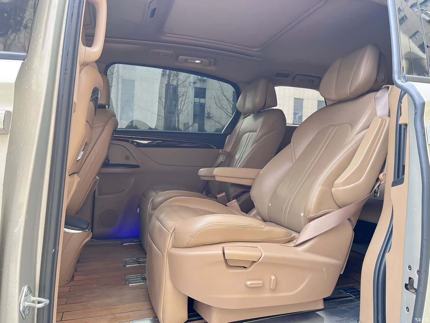 Buick GL8, 2020 7