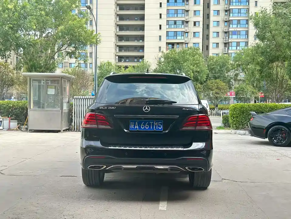 Mercedes-Benz GLE Mercedes-Benz GLE