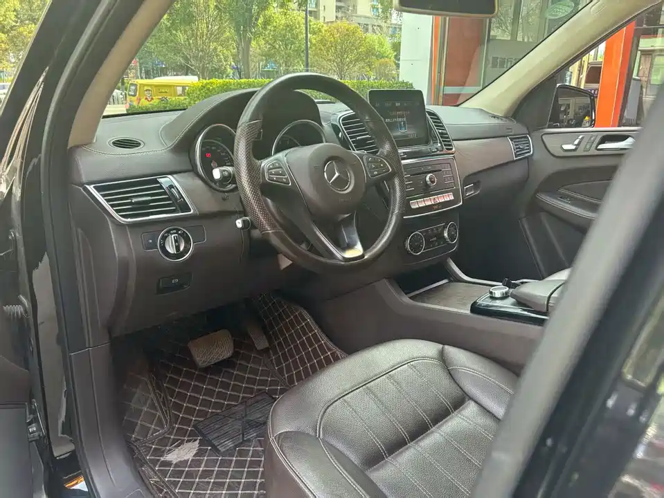 Mercedes-Benz GLE Mercedes-Benz GLE