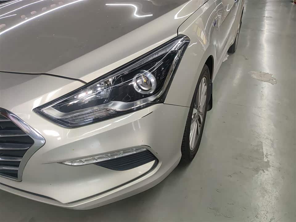 Hyundai Name picture
