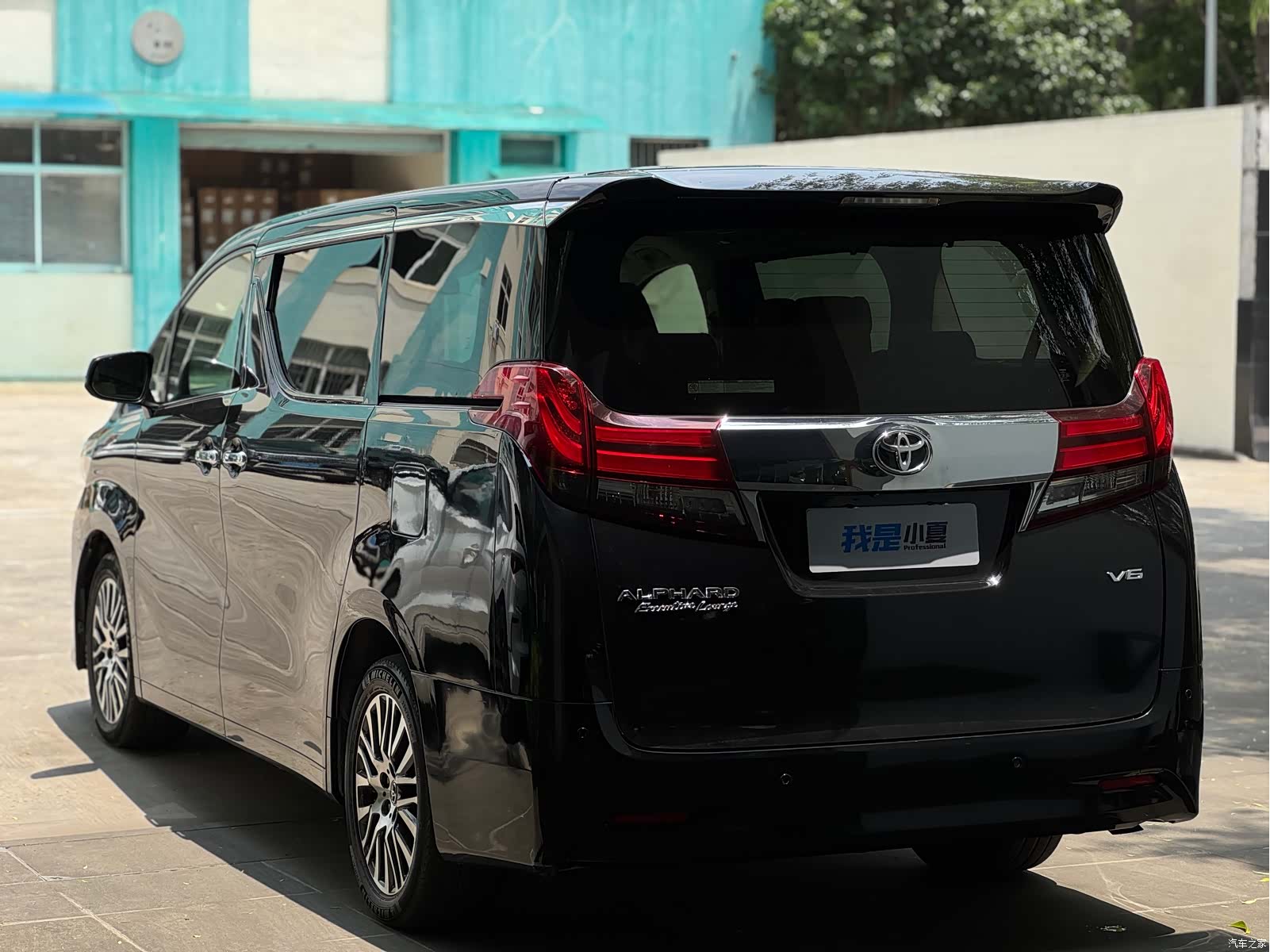 Toyota Alphard, 2018 3