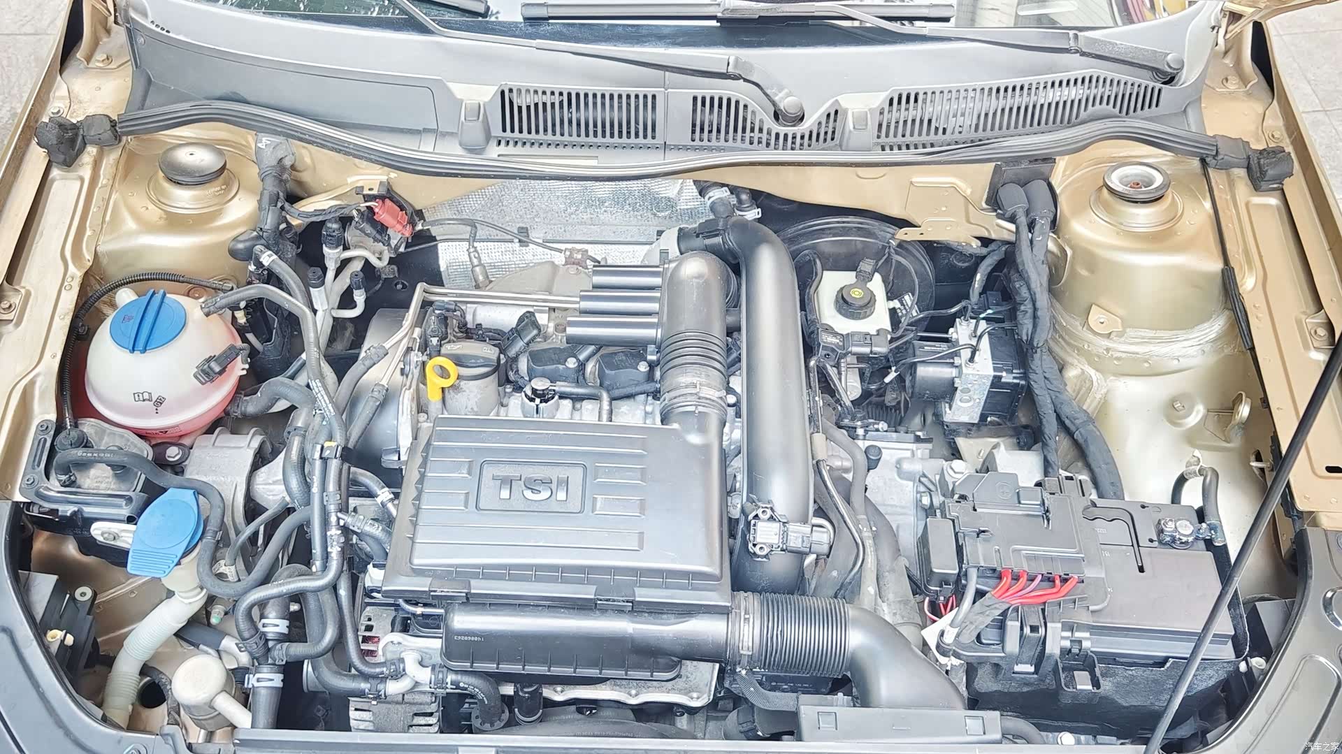 Volkswagen Lavida, 2014 14