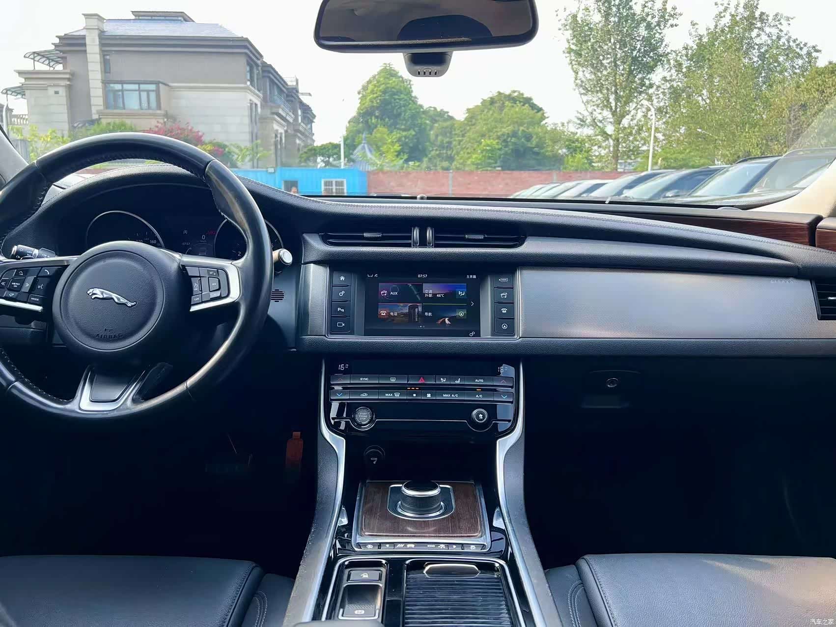 Land Rover XFL, 2018 11