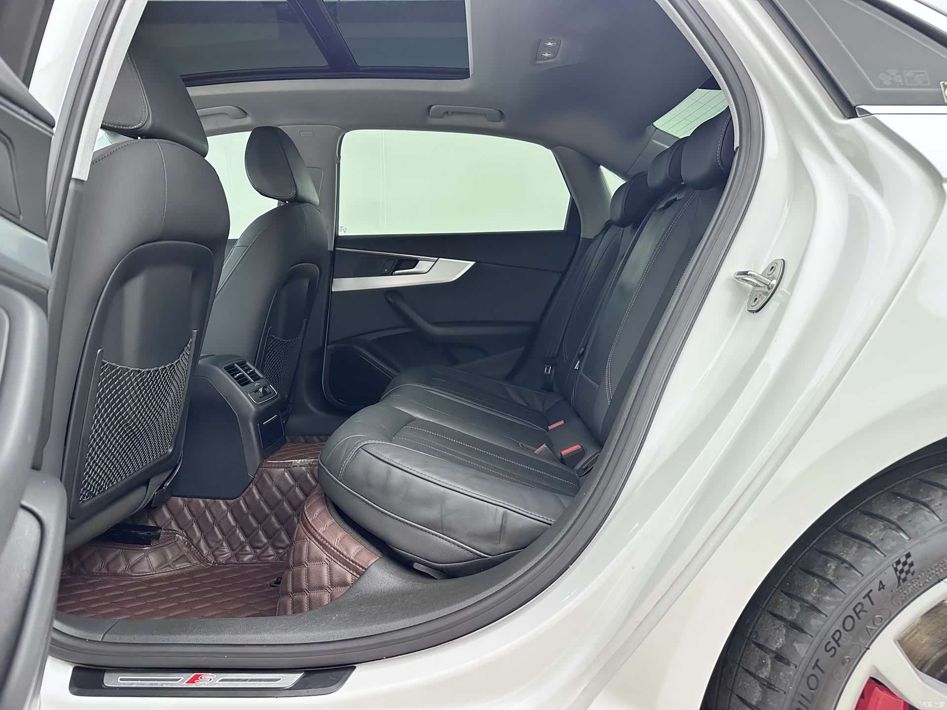 Audi A4L, 2019 7