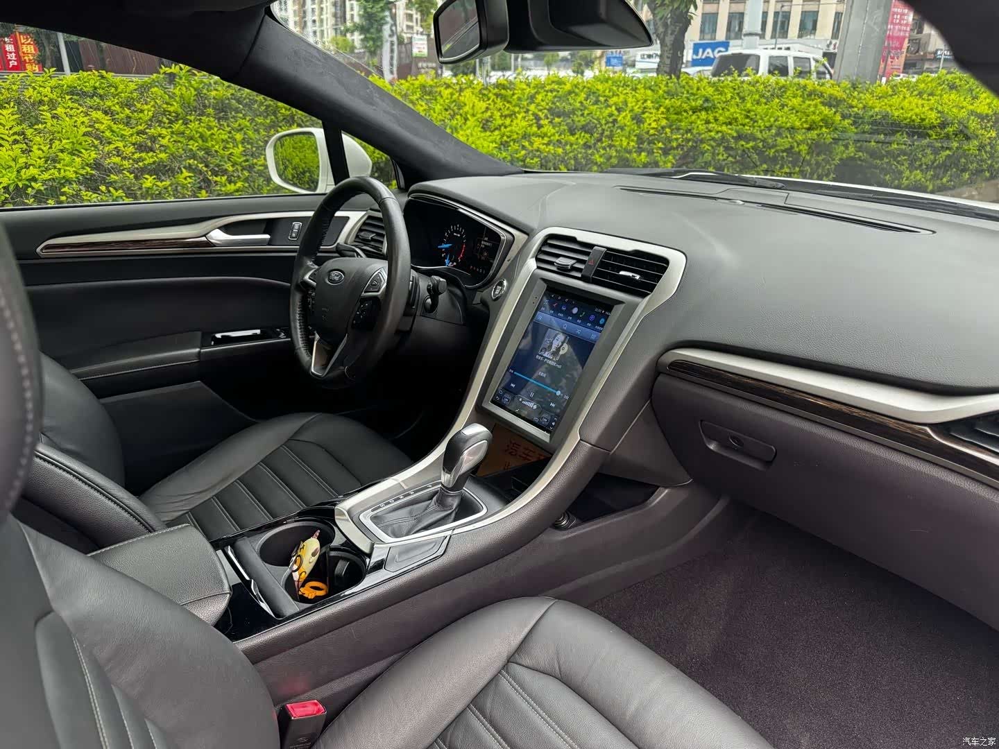 Ford Mondeo, 2014 13