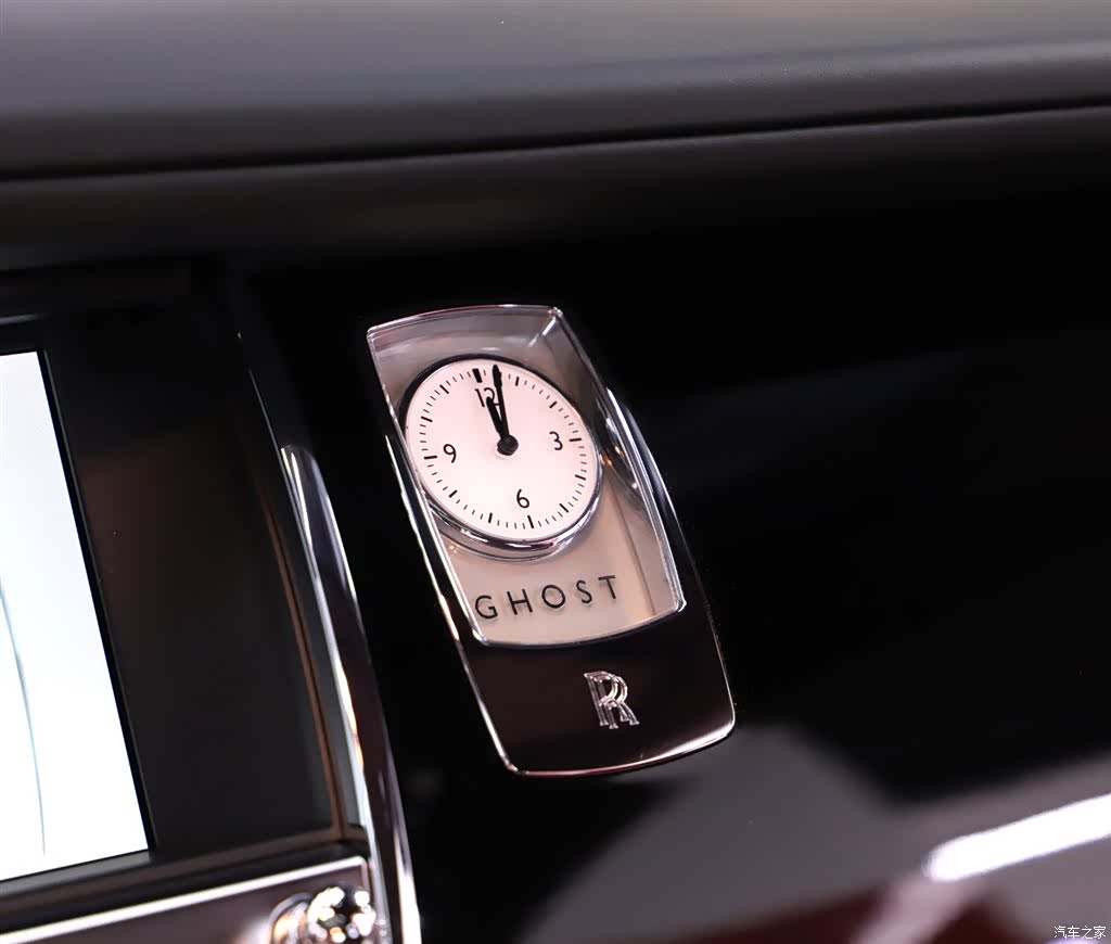 Rolls-Royce Ghost, 2015 24