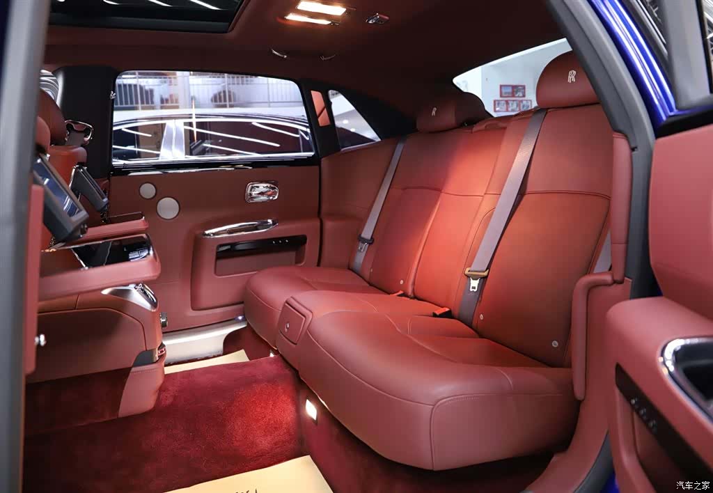 Rolls-Royce Ghost, 2015 8