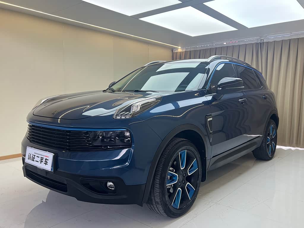 Lynk & Co 01