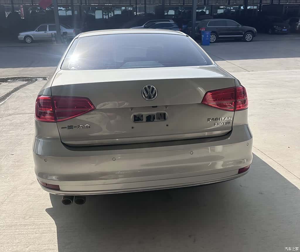 Volkswagen Sagitar, 2016 16