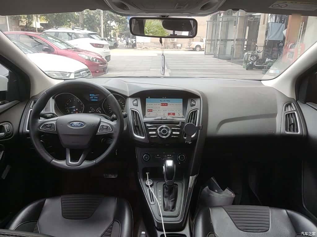Ford Focus, 2018 10