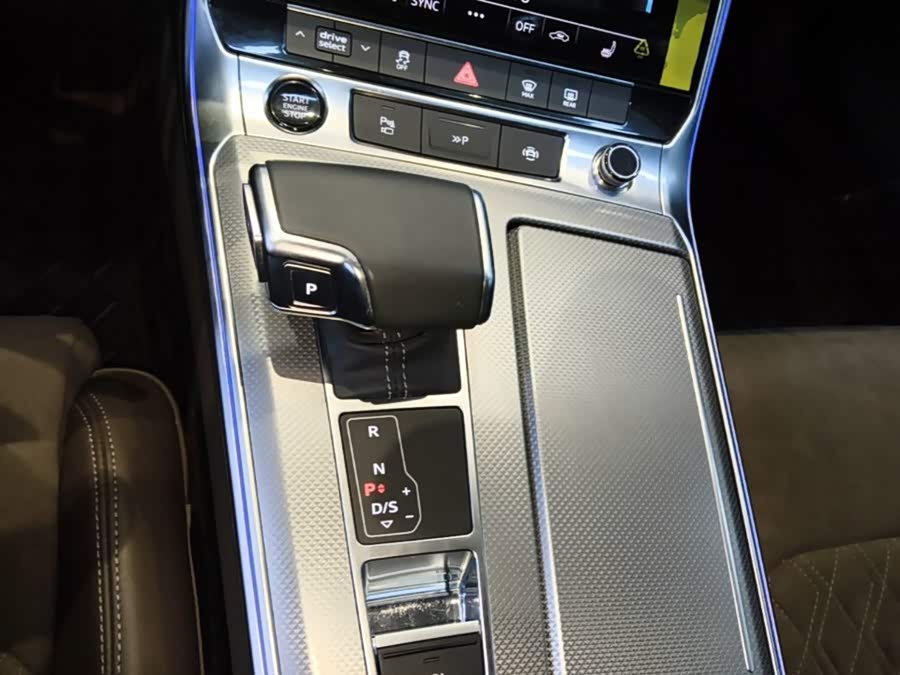 Audi A7L 2024, фото 14
