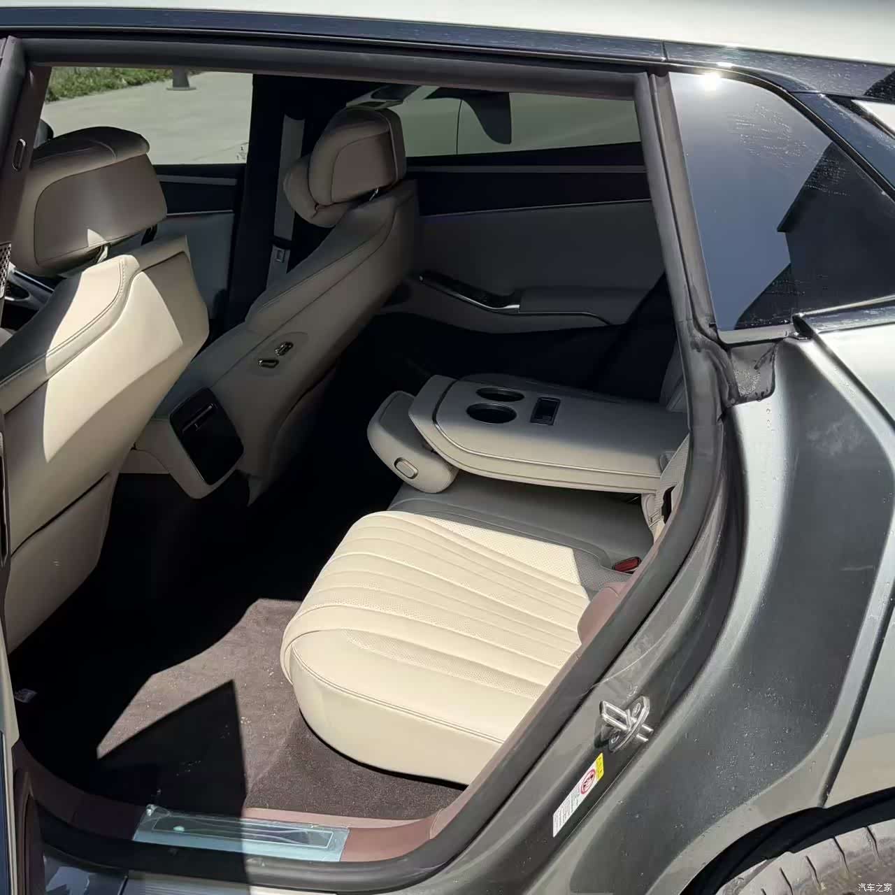 Denza Z9GT, 2024 11