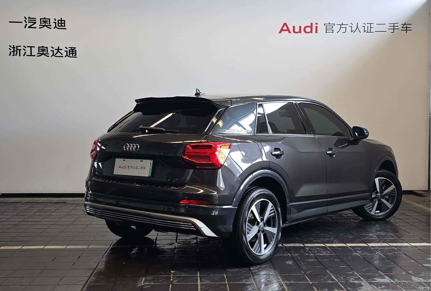 Audi e-tron, 2020 все фото