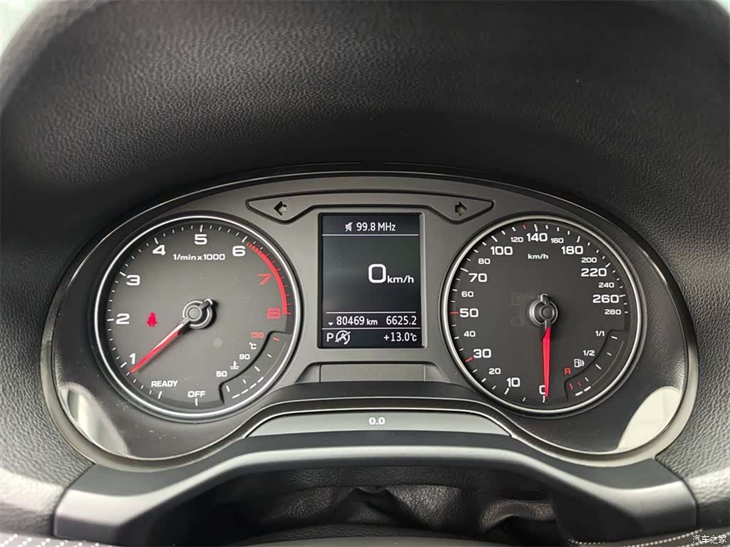 Audi Q2L, 2019 10